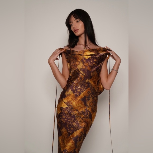 mirror palais gown - Picture 4 of 5